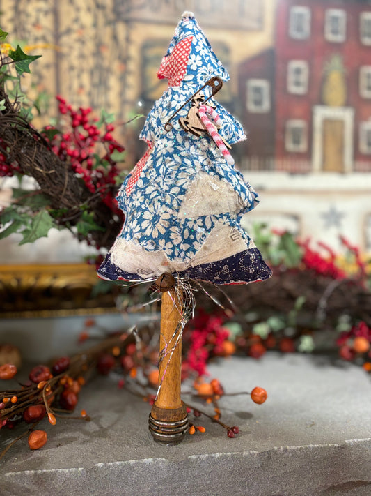 Vintage Quilt Christmas Tree, Quilted Christmas Tree Decor, Small Christmas Tree Pillow, Christmas Tree Decor, Gifts for Her