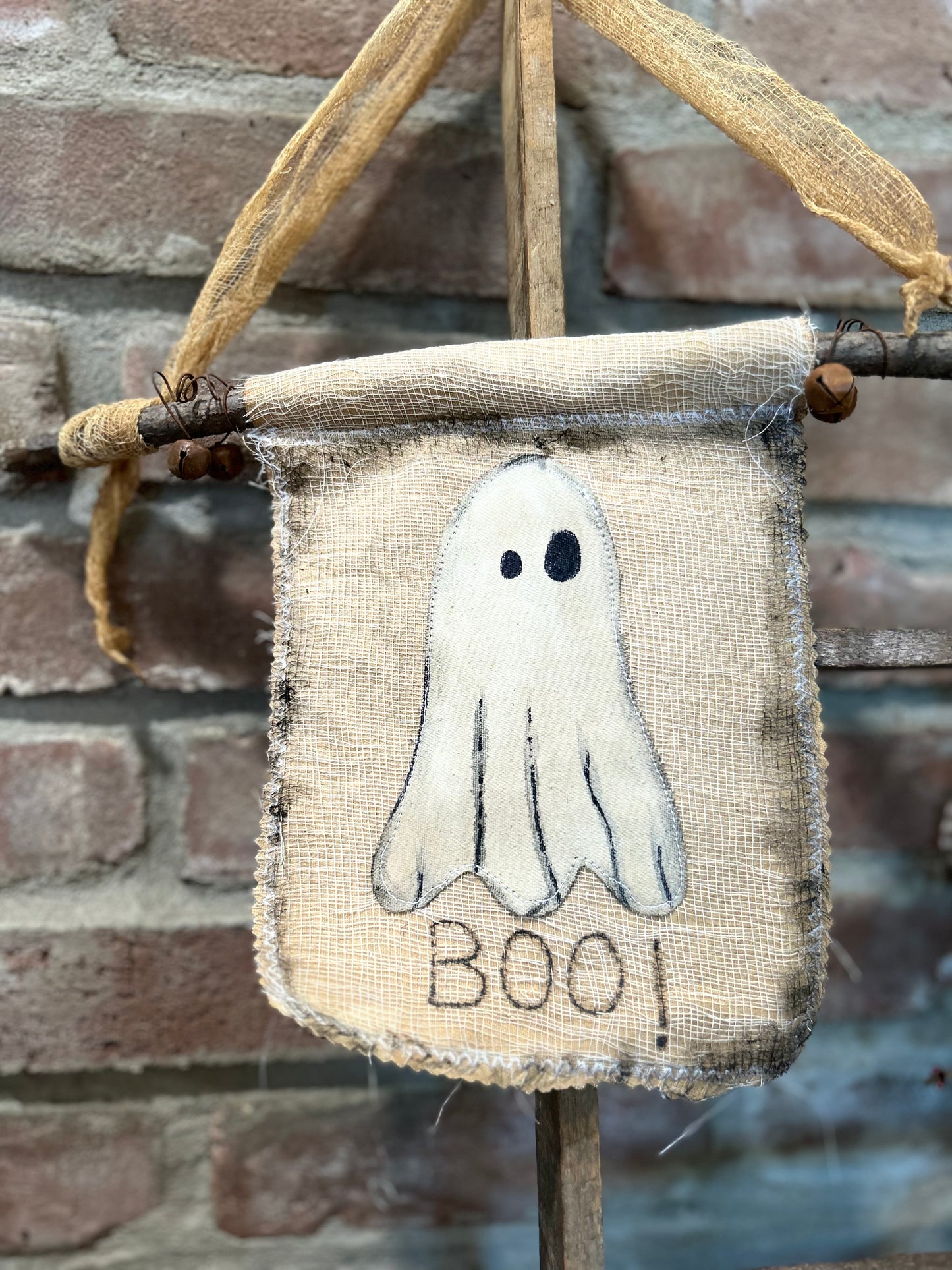 Primitive Farmhouse Halloween Ghost Flag, Hanging Halloween Banner, Halloween Wall Decor, BOO