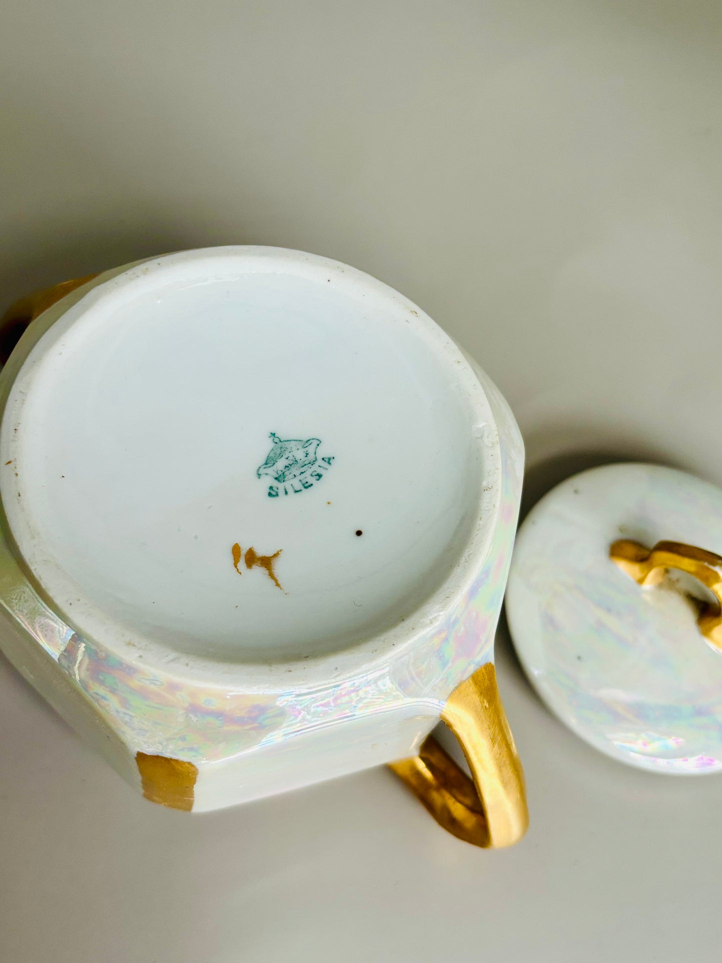 NPS Silesia | Reinhold Schlegelmilch pearlized lusterware iridescent covered handled sugar bowl, Art Deco Sugar Bowl