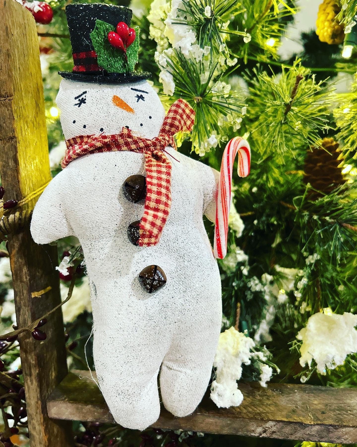 Primitive Handmade Snowman Doll, Primitive Winter Decor, Snowmen ornies, Christmas Snowmen Decor, tiered tray decor