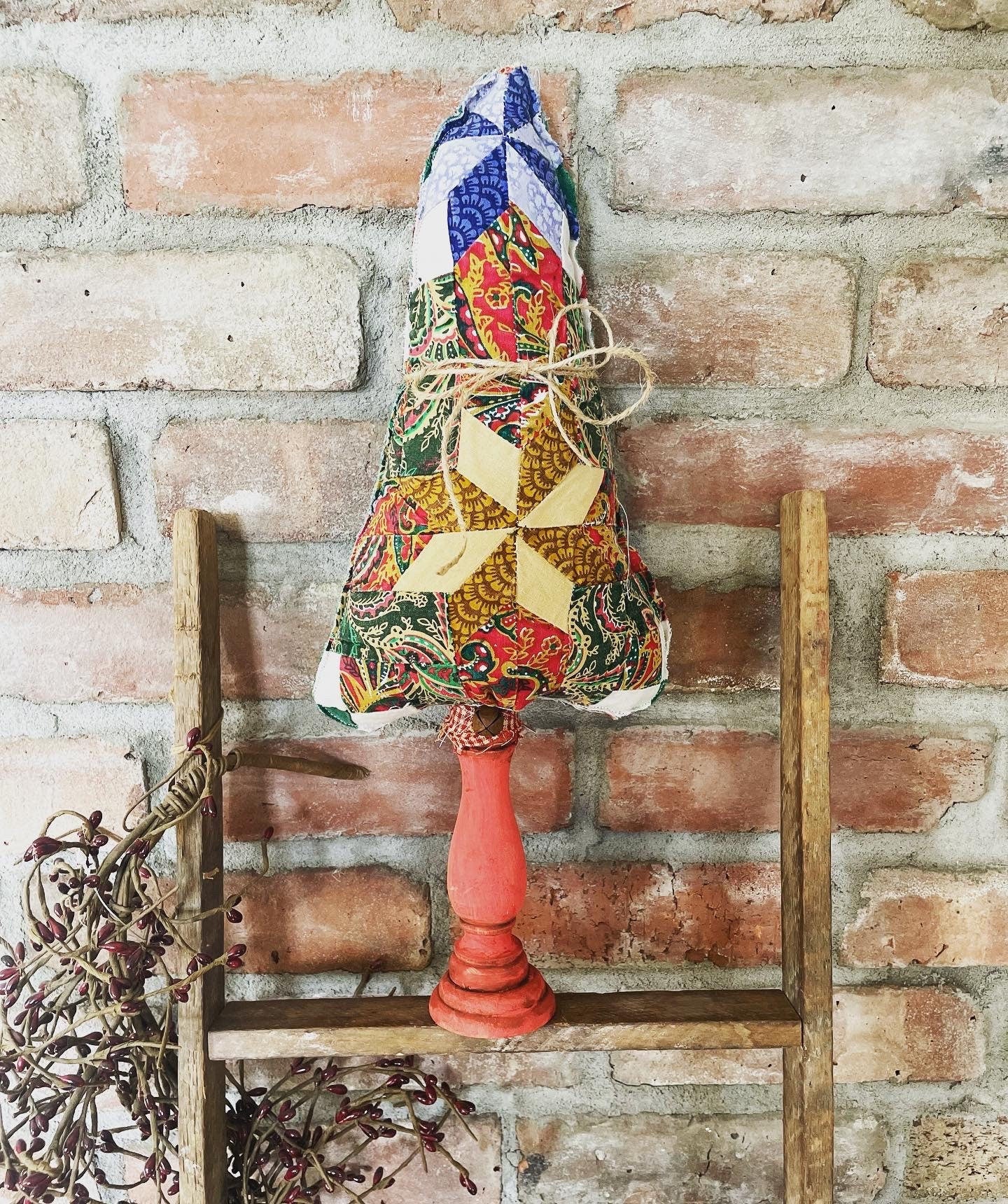 Primitive Vintage Quilted Christmas Tree Decoration, Christmas Centerpiece, Primitive quilts, Vintage Quilted Tree, Rustic Christmas Decor