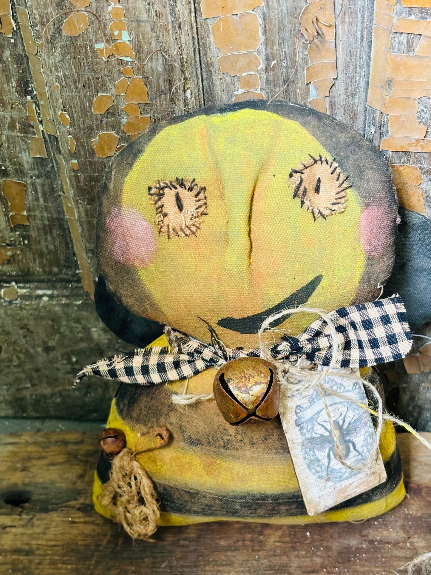 Primitive Bumble Bee~Primitive Bee~Primitive Bee Decor~Primitive Summer~Farmhouse Decor