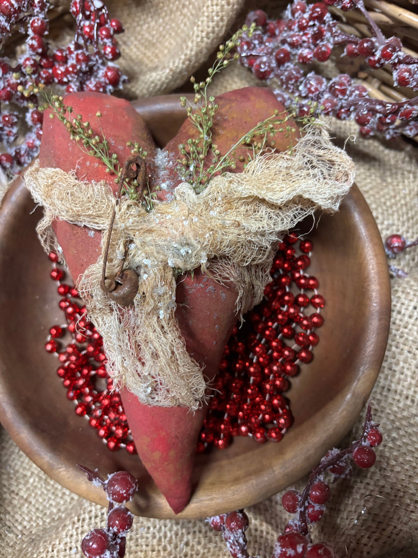 Primitive Grungy Valentines Day Heart, Happy Valentines Day Decor, Grungy Primitive Bowl Fillers