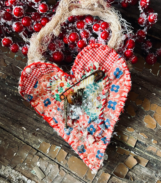 Primitive Valentines Day Heart, Antique Feed Sack Fabric Heart, Heart Ornie, Hanging Heart Ornament, Primitive Farmhouse, Quilted Heart