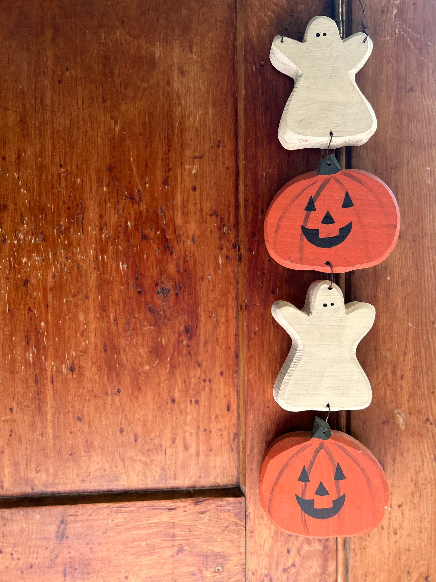 Primitive Halloween Hanging Ghost and Pumpkin Decor, Halloween Wall Decor