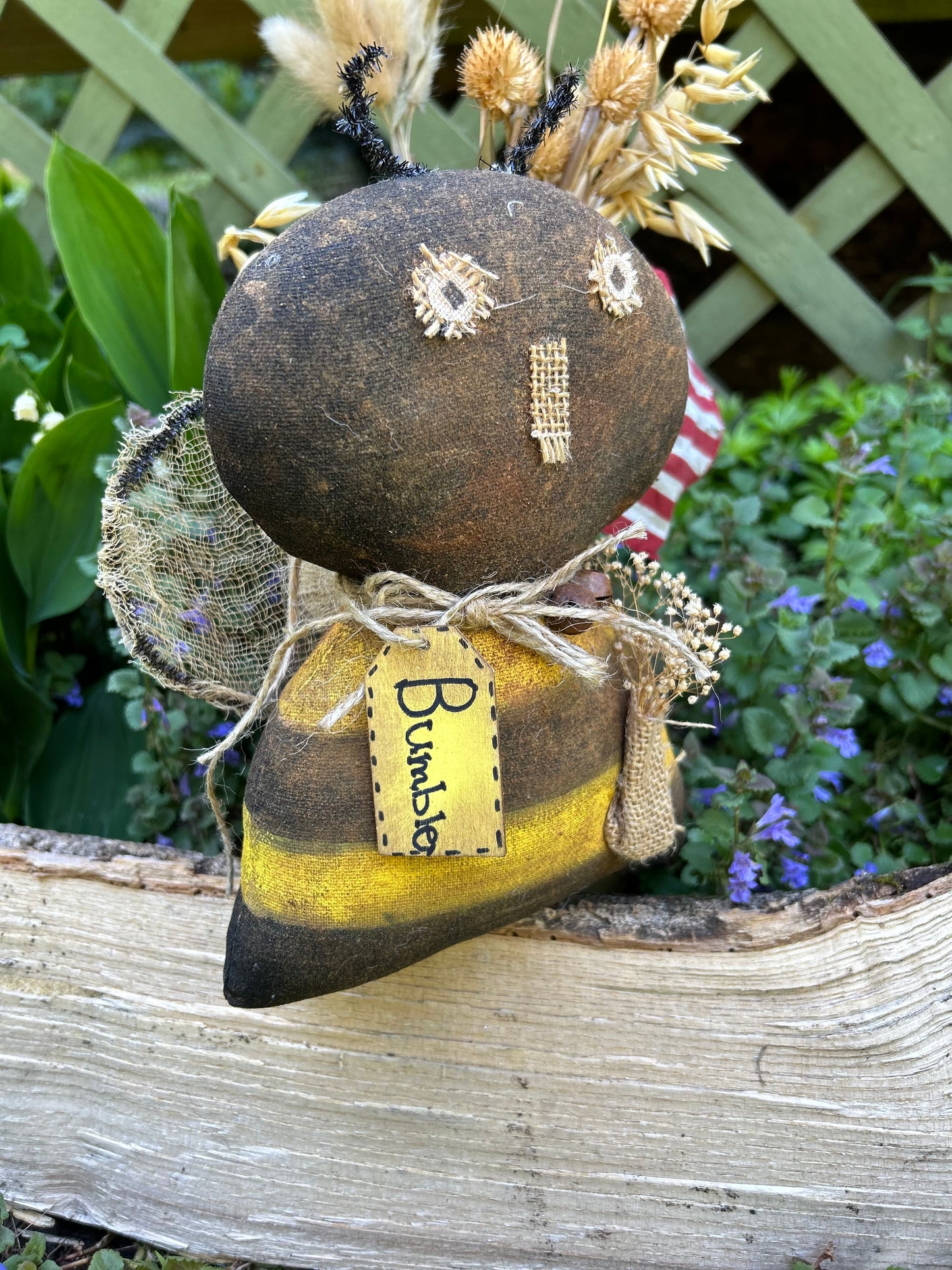 Primitive Bumble Bee~Primitive Bee~Primitive Bee Decor~Primitive Summer~Farmhouse Decor