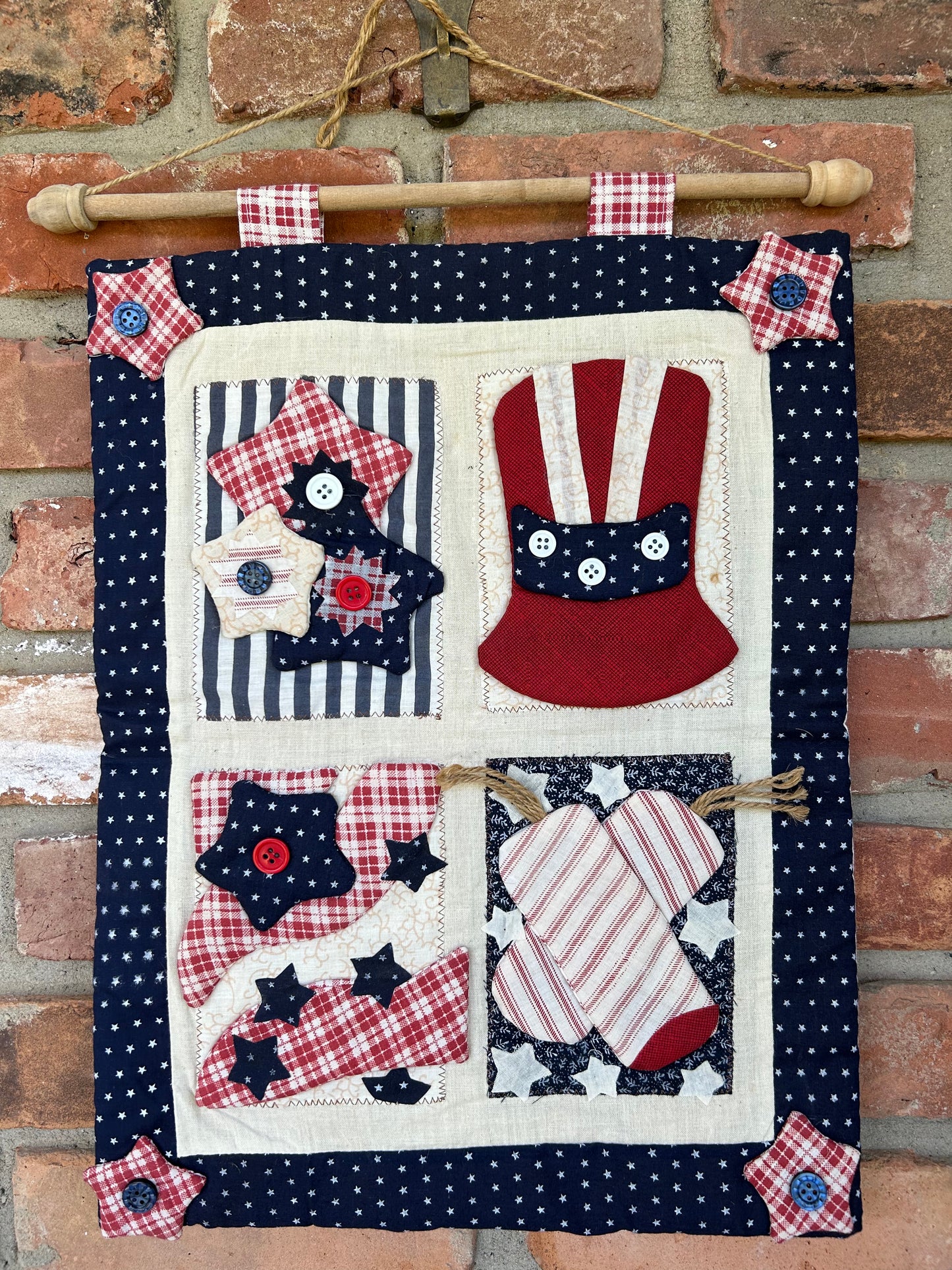 Primitive Americana Patriotic Wall Tapestry, Quilted Handmade Tapestry, Handmade Quilted Patriotic Wall Decor Hanging