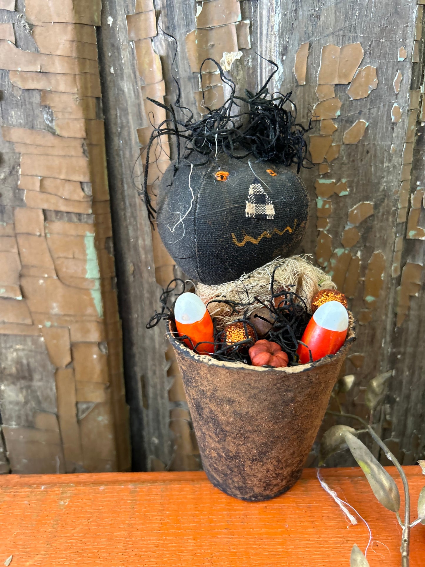 Primitive Pumpkin Patch black Scarecrow Doll, Primitive Pumpkin Decor, Grubby Bucket Pumpkin Man, Fall and Autumn Decor, Folk Art