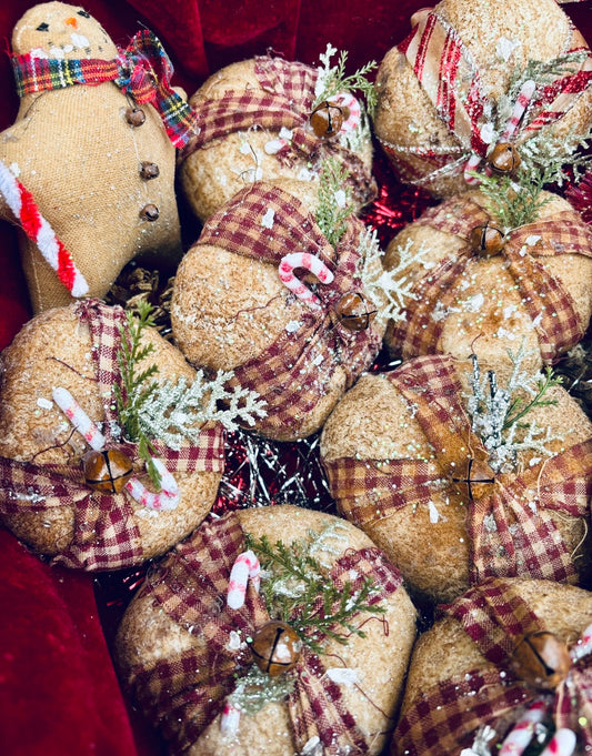 Primitive Christmas Candy Bowl Fillers, Old Fashioned Christmas Candies, Christmas Ornies, Bowl Fillers, Country Christmas Ornaments