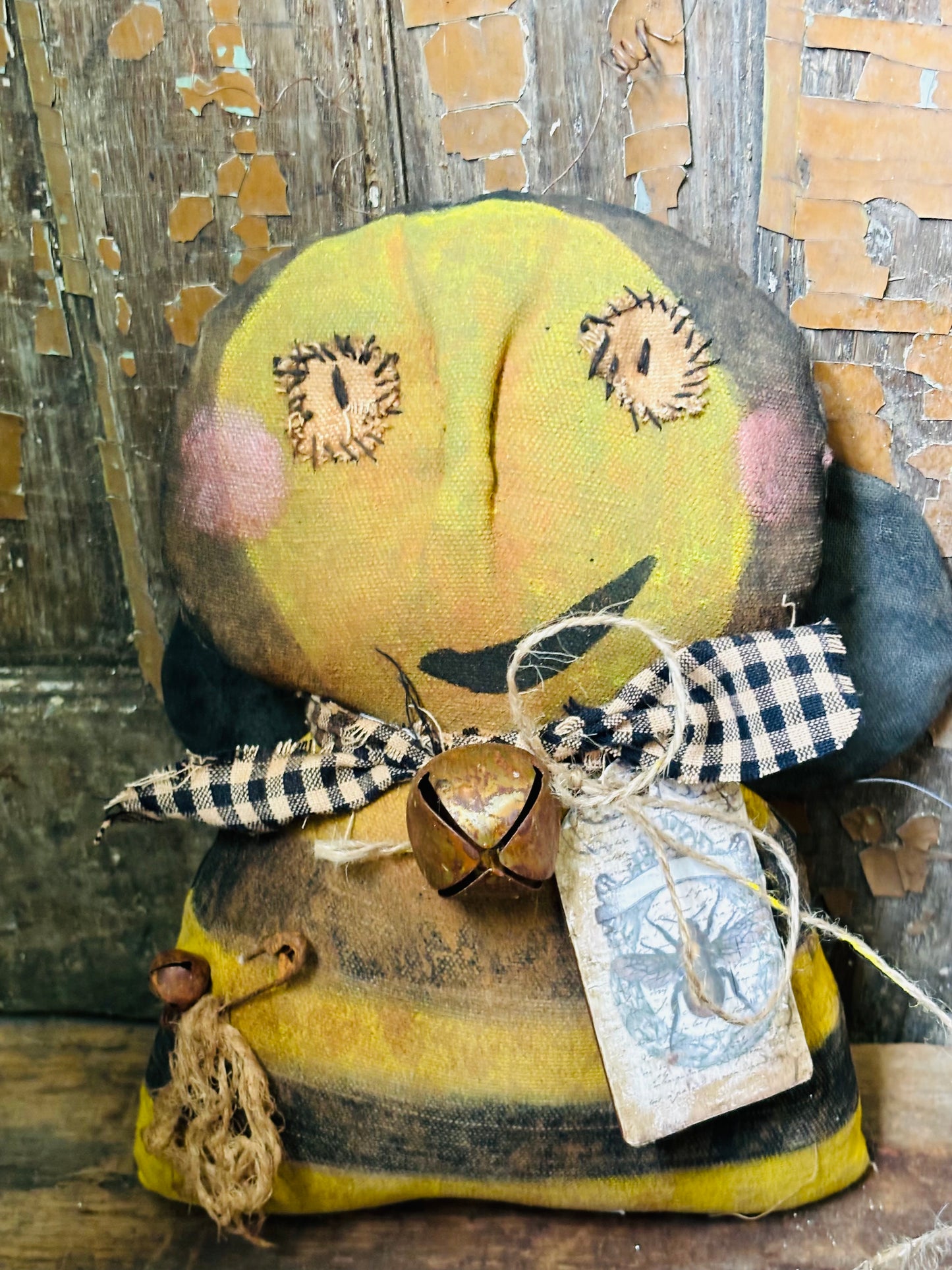 Primitive Bumble Bee~Primitive Bee~Primitive Bee Decor~Primitive Summer~Farmhouse Decor