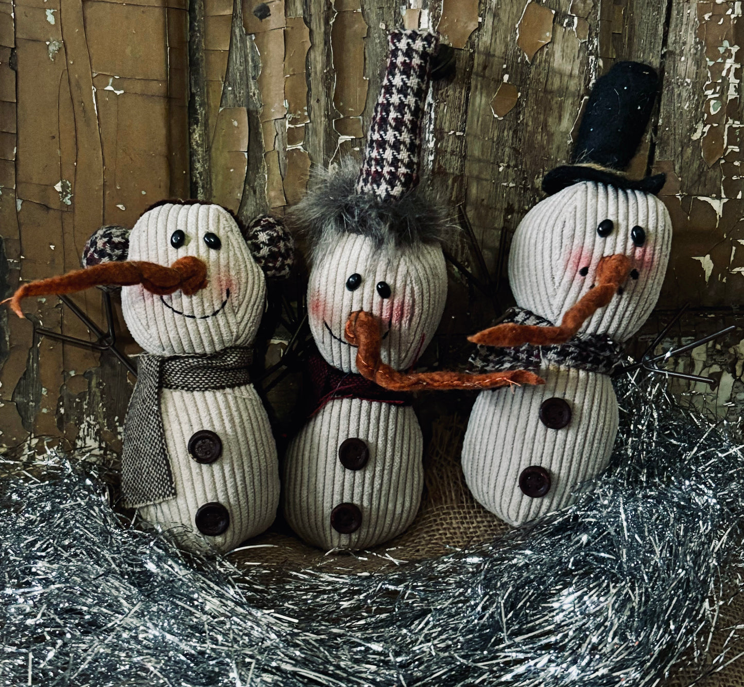 Primitive Winter Snowmen Carolers, Handmade Trio Winter Snowmen Set, Primitive Christmas Decor, Snowmen Shelf Sitters