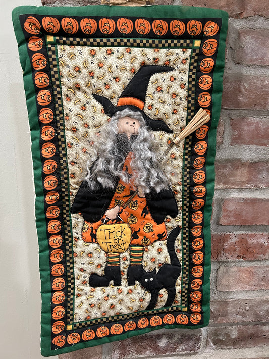 Vintage Appliqué Quilted Halloween Tapestry, Quilted Sampler, Quilted Halloween Decor, Primitive