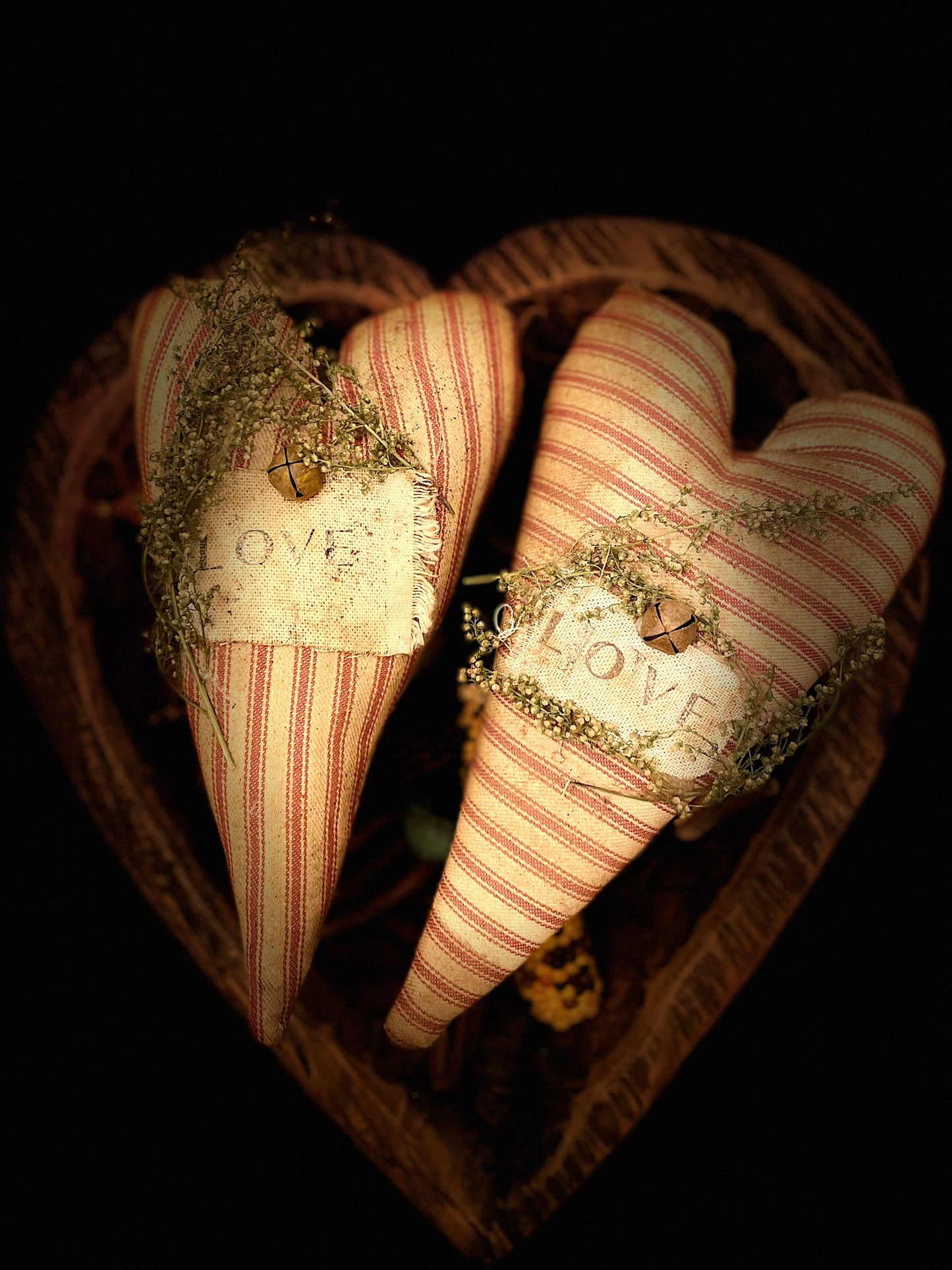 Primitive Valentines Day Heart Bowl Filler