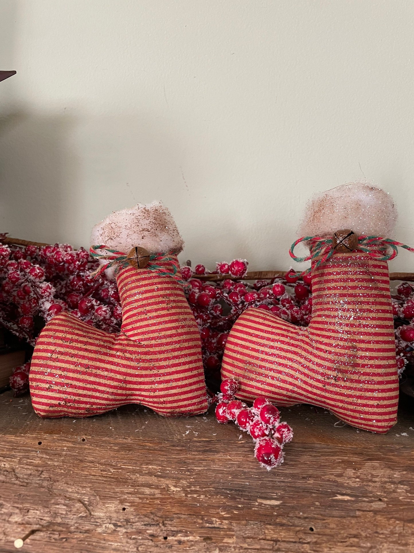 Primitive Christmas Santa Booties Ornies - Bowl Stuffers - Christmas Decor (2)