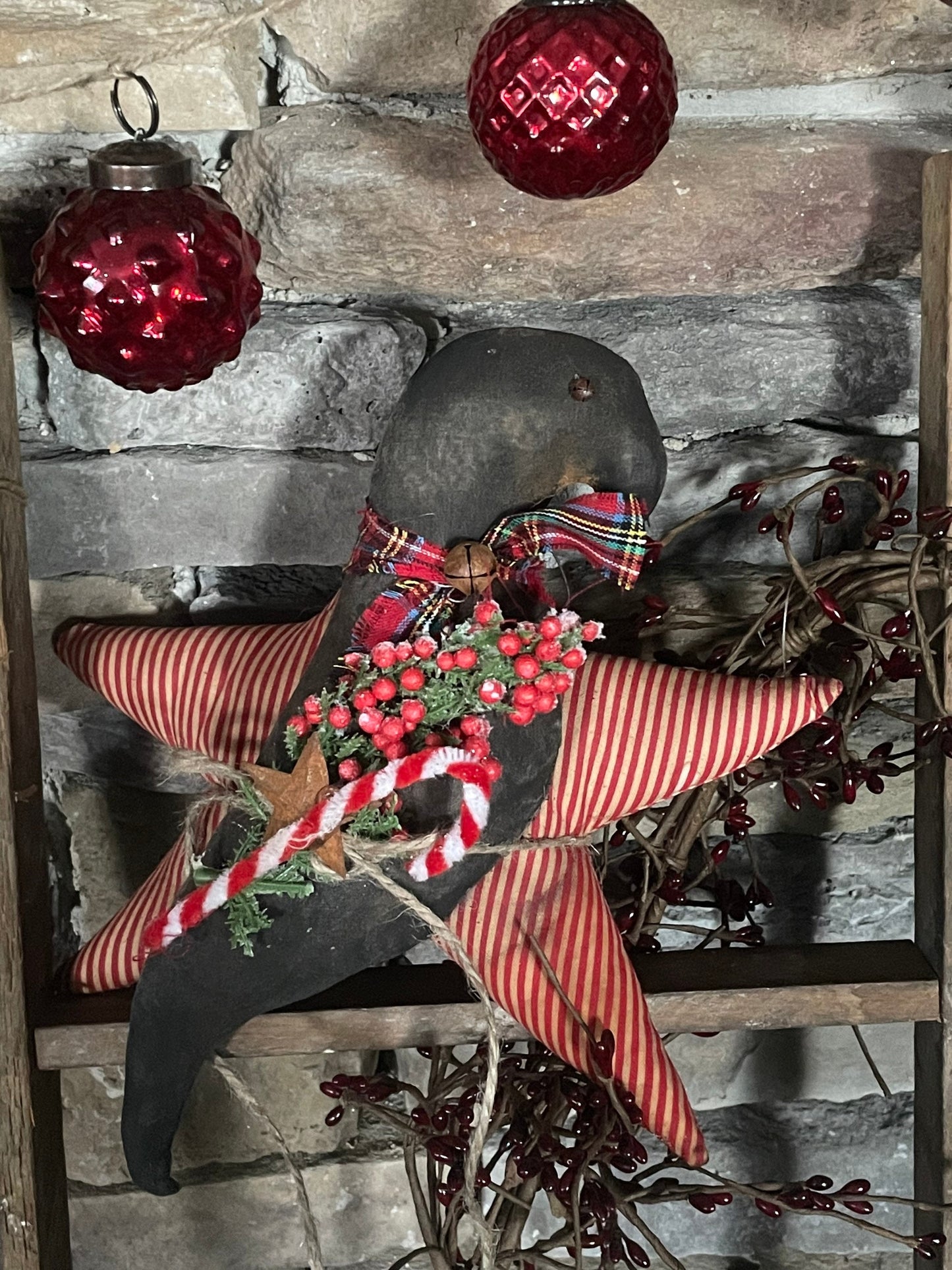 Primitive Christmas Crow and Star Ornie - Primitive Holiday Decor