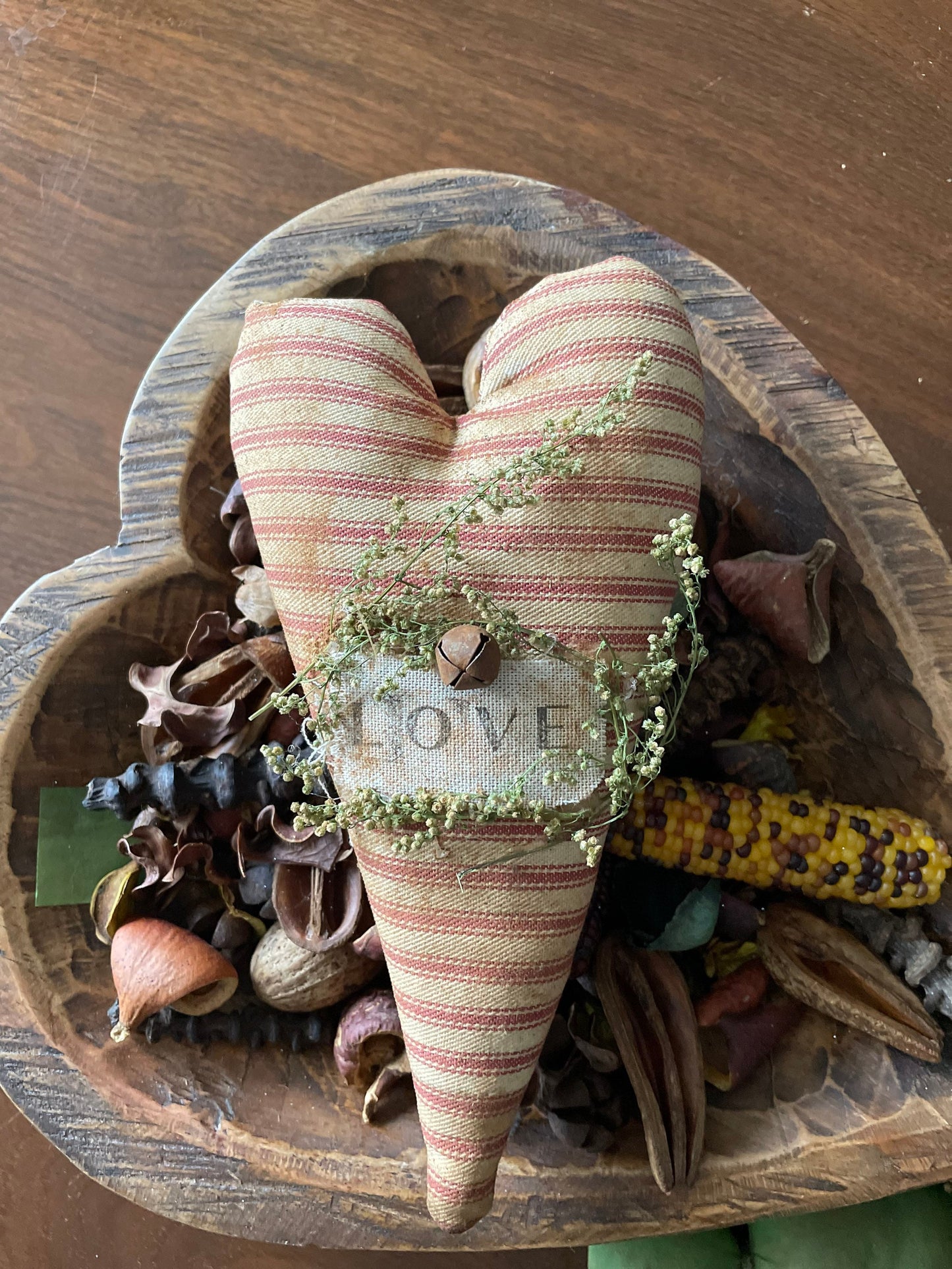 Primitive Valentines Day Heart Bowl Filler