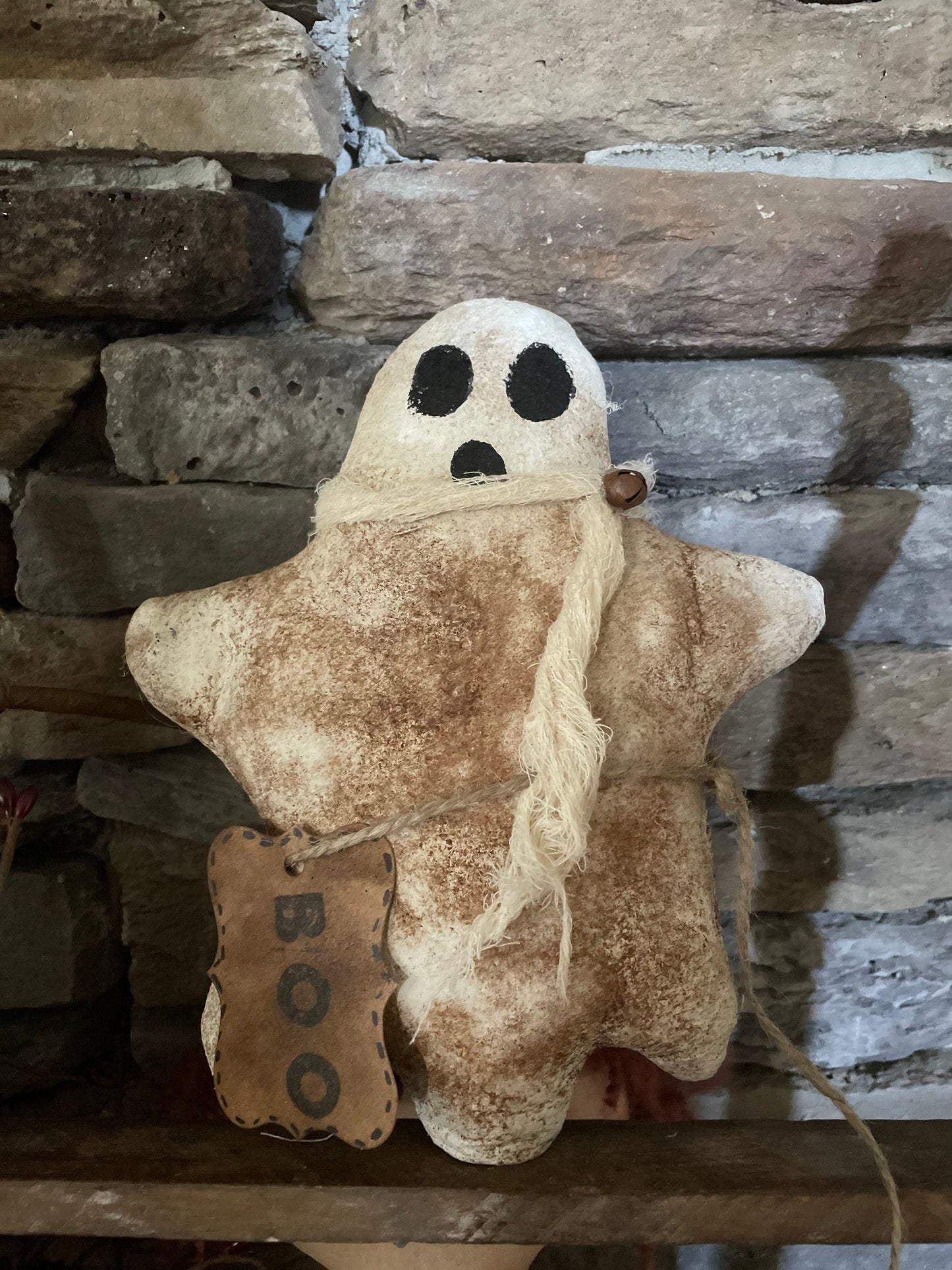 Primitive Grungy Ghost Ornie - Primitive Halloween Decor - Boo - Ghosts