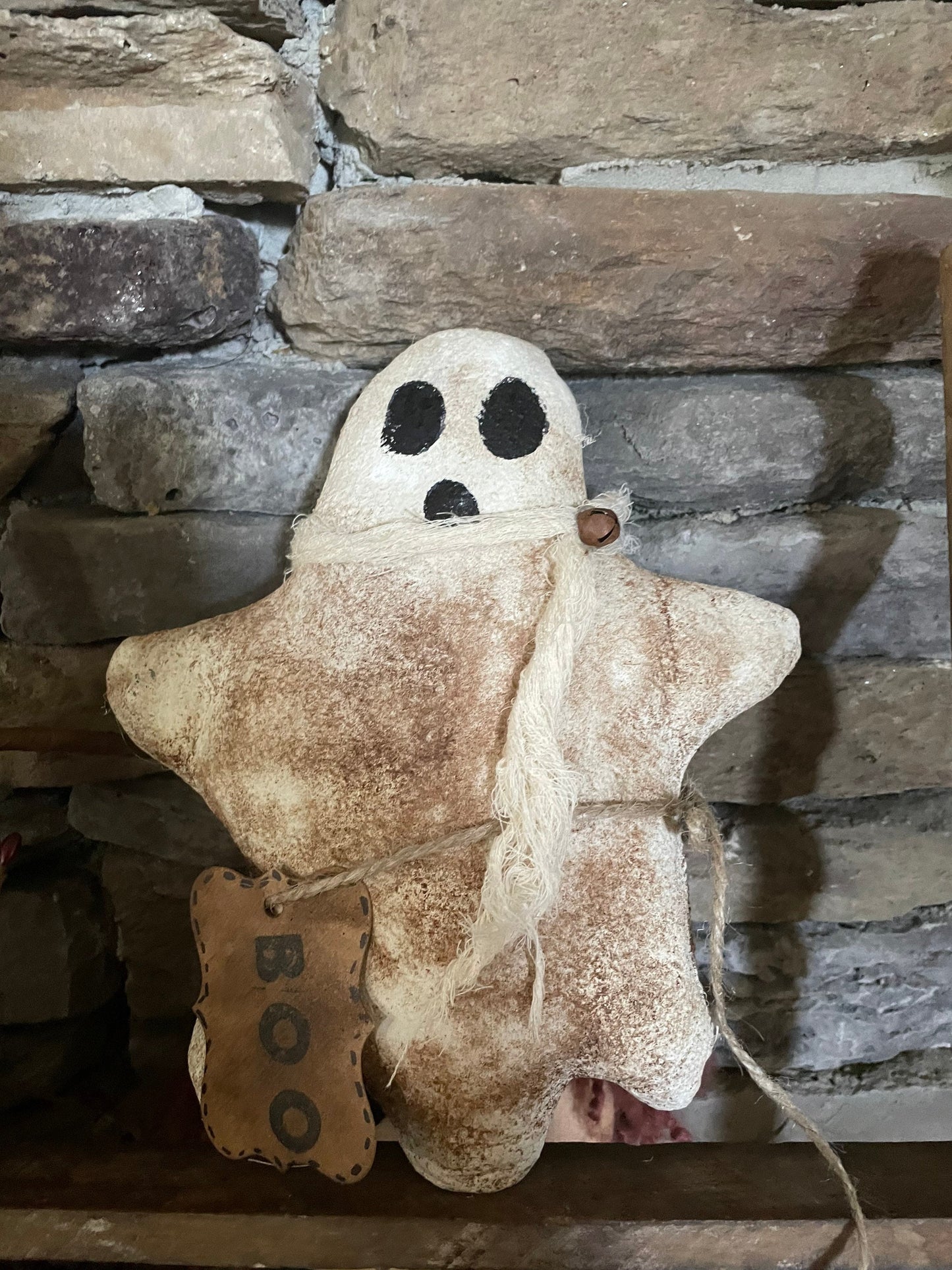 Primitive Grungy Ghost Ornie - Primitive Halloween Decor - Boo - Ghosts