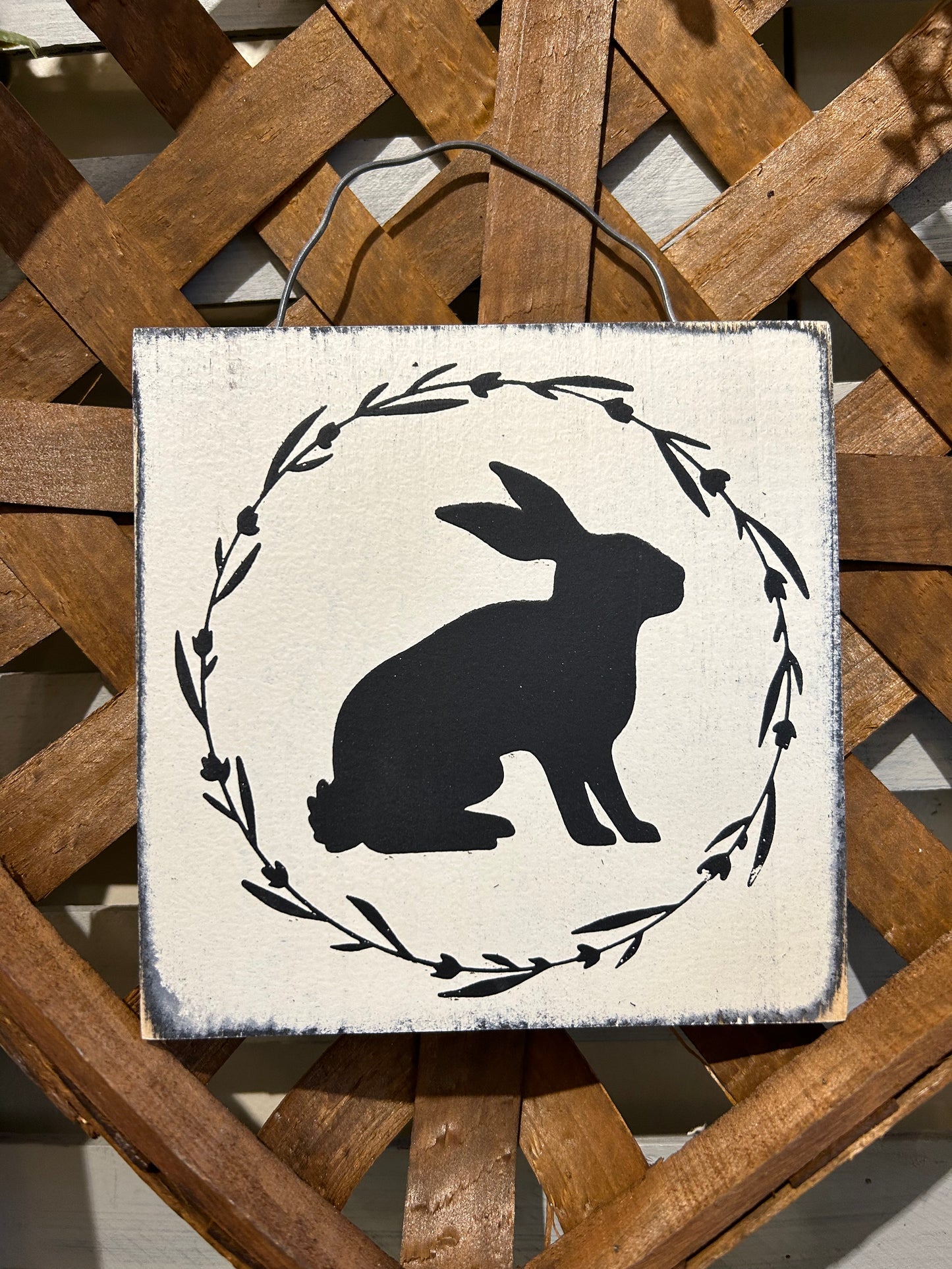 Primitive Farmhouse Easter Bunny Hanging Sign, Farmhouse Easter Decor, Farmhouse Wall Decor, P