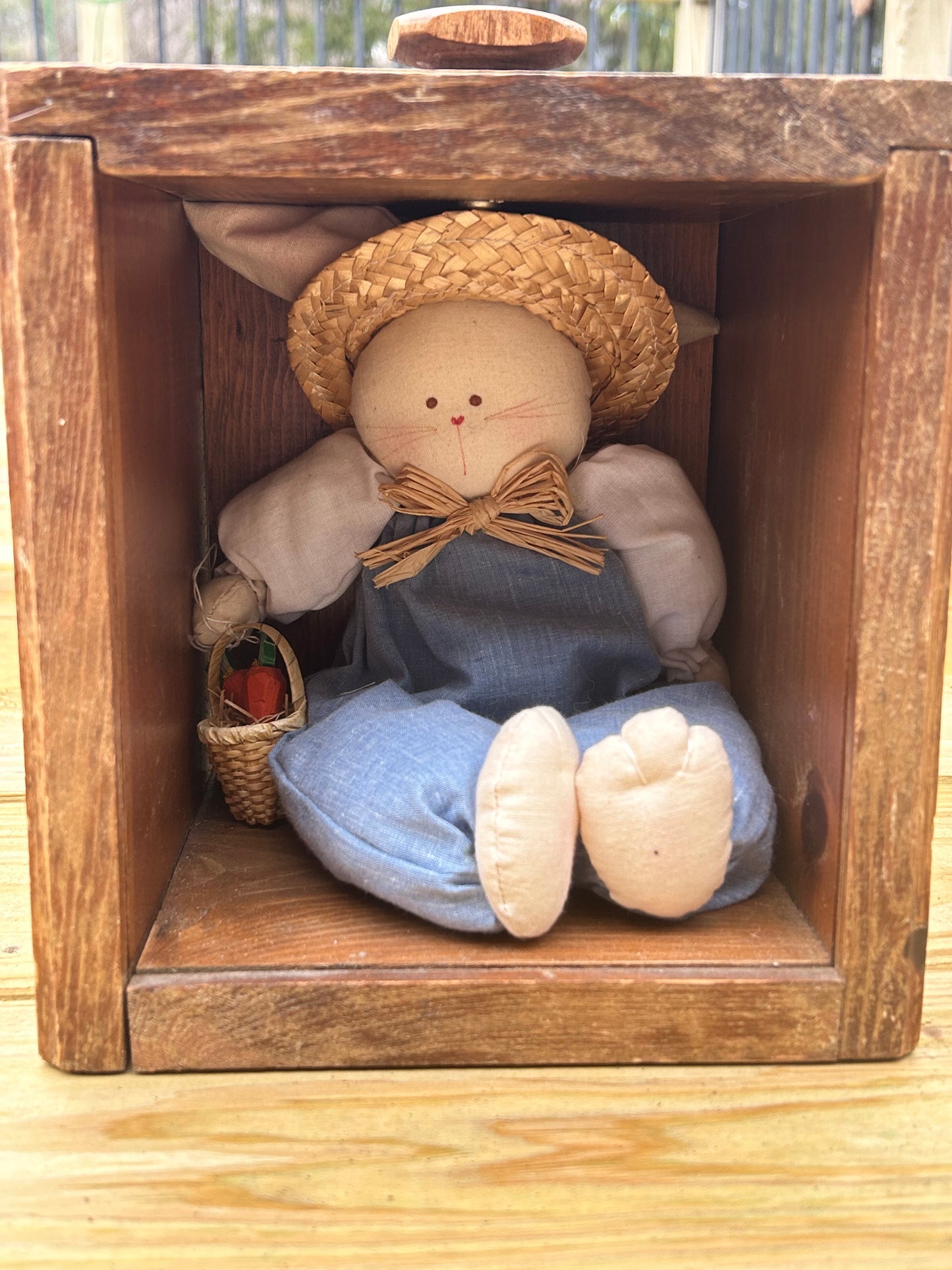 Primitive Farmhouse Barn Wood Display Box, Vintage Shadow Box, Vintage Barn Wood Display